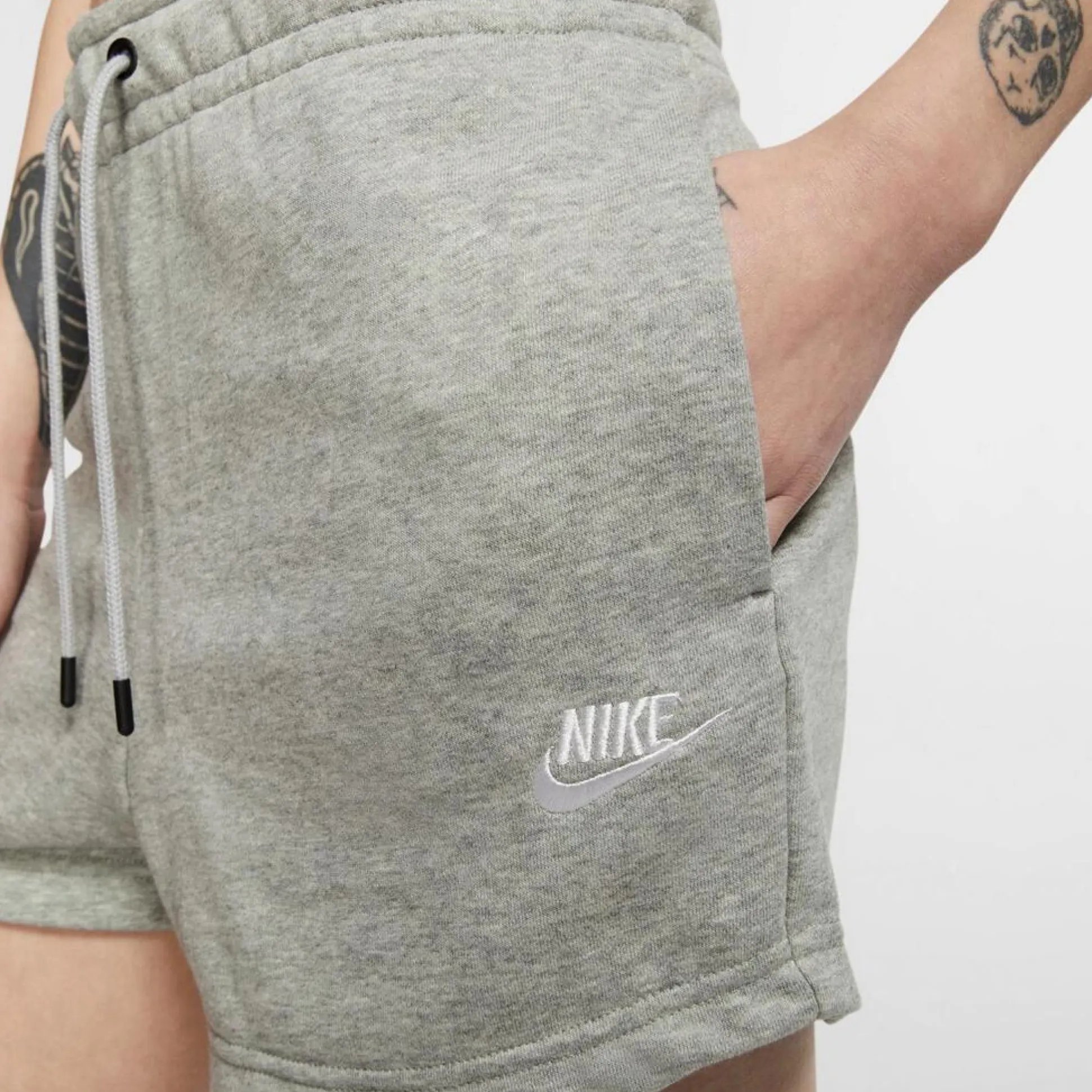 Calções Nike Essential