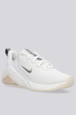 Nike Bella 7