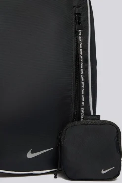 Nike Commute