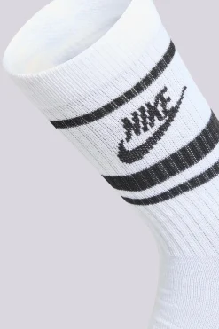 Nike Essential
