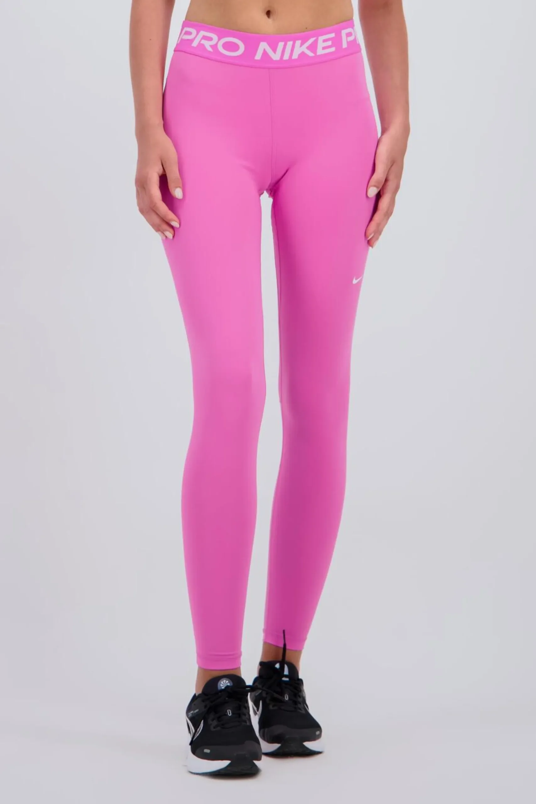 Nike Pro 365