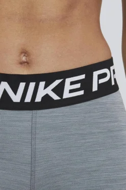 Nike Pro 365