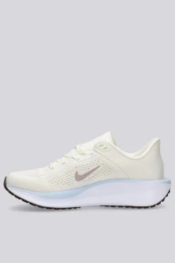 Nike Quest 6
