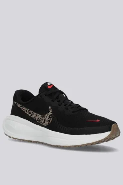 Nike Revolution 8